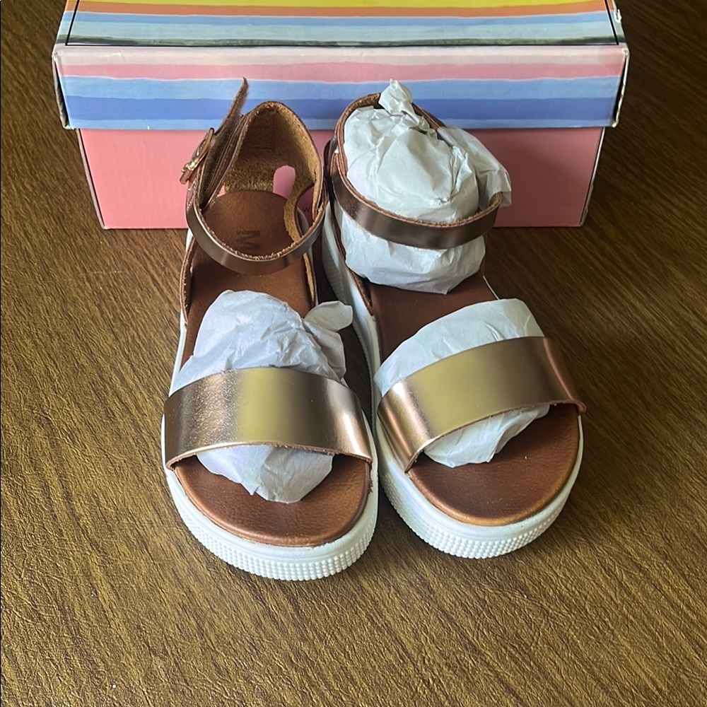 MIA Gold Sandals Two-Strap Design - Picture 3 of 3